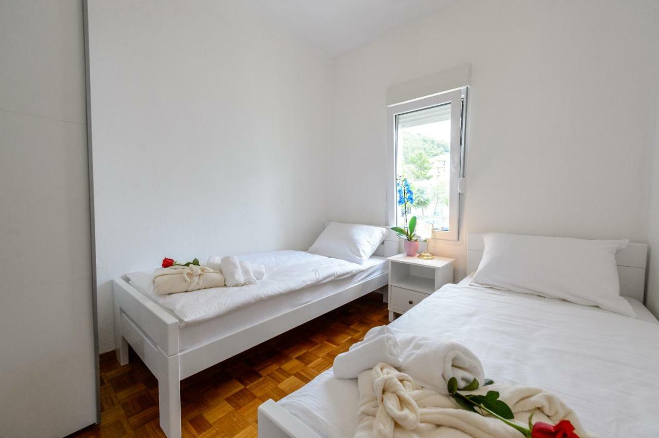 Apartment Ana 4+2 Makarska Exterior photo
