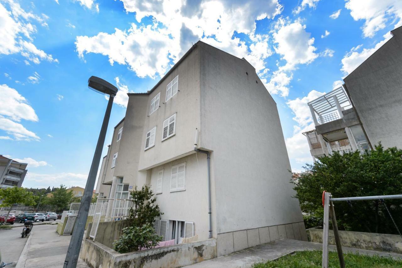 Apartment Ana 4+2 Makarska Exterior photo